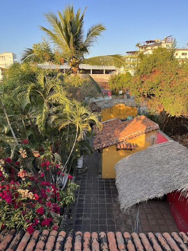 Others 4, Hotel Rancho Escondito, Dist. Pochutla
