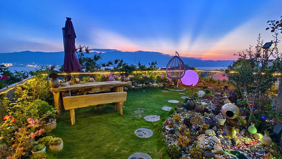 Food & Drinks 5, Super Invincible All Seaview Villa, Dali Bai