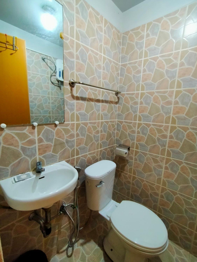 Bathroom 3, Las Residencias Bed And Breakfast, Puerto Princesa City