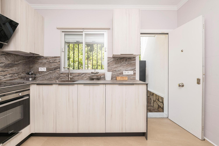 Kitchen 5, Las Camelias, Cádiz