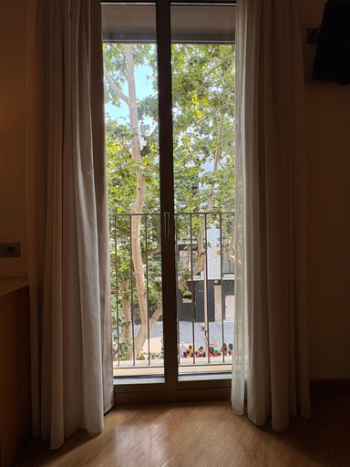 Others 5, Hostal Rambla, Barcelona