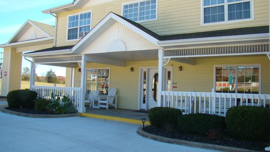 Exterior & Views 1, Honeysuckle Inn, Howell