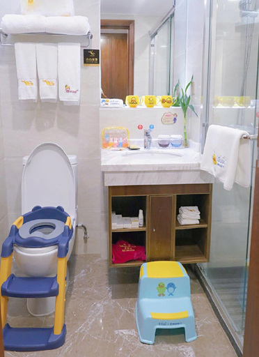 Bathroom 4, IU Hotel Zhanjiang Haibin Park Seaview Corridor, Zhanjiang