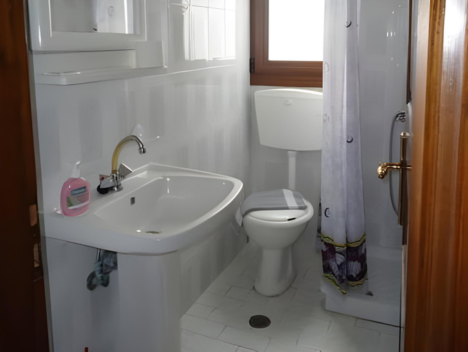 Bathroom 3, Kazas Luxury Apartments, Peloponnese