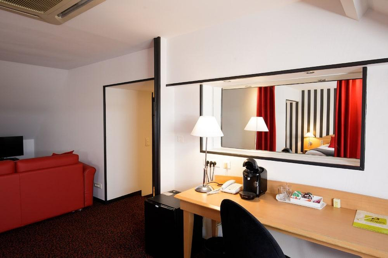 Others 5, Ibis Styles Chartres Sud Barjouville, Eure-et-Loir