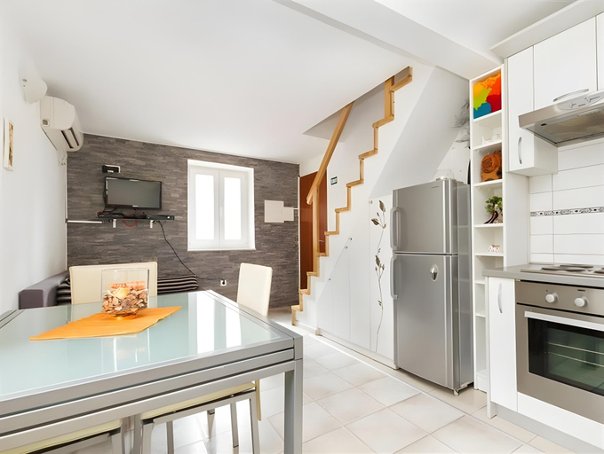 Others 4, Apartments Bepina, Split