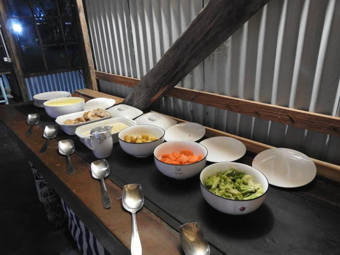 Food & Drinks 4, Norman Carr Cottage, Lake Malawi