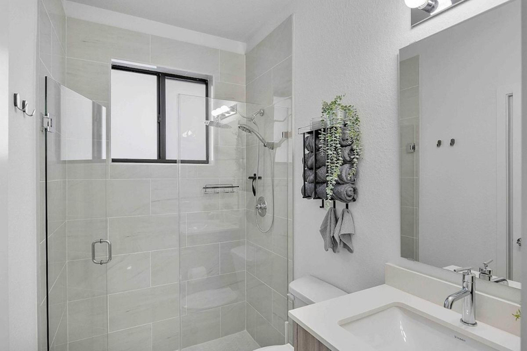 Bathroom 5, Avi Lux Stay IIII, Miami-Dade