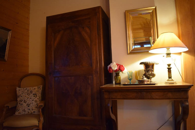 Bedroom 2, Auberge NEMOZ, Isère