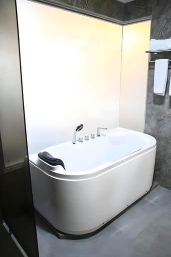 Bathroom 4, Hotel Seoul, Mabalacat