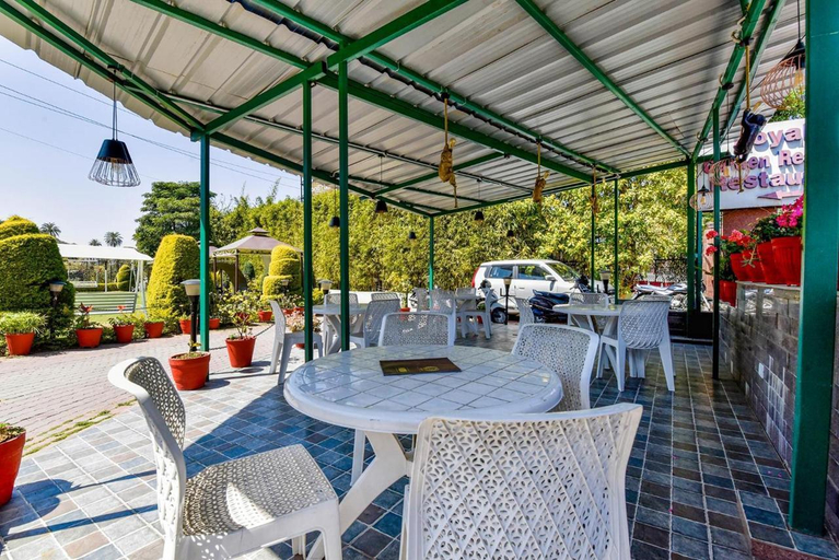 Food & Drinks 3, Royal Garden Retreat Resort & Swimming pool, Sirohi