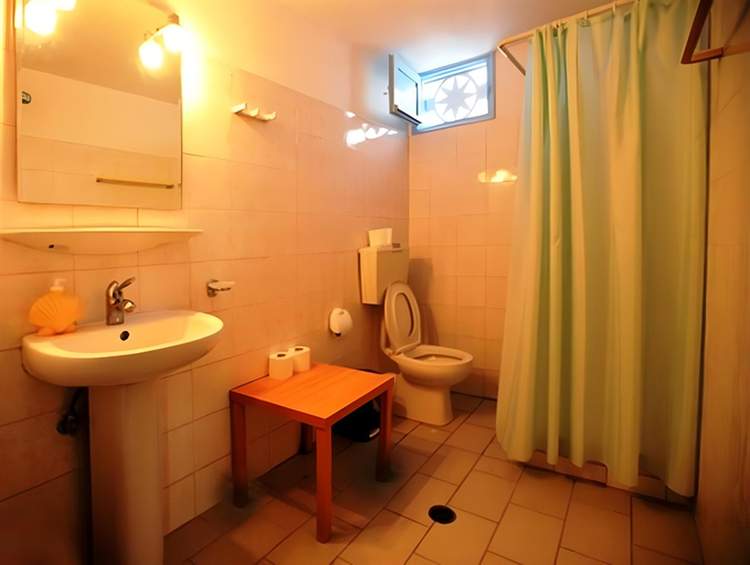 Bathroom 3, Tinos Heritage Plateia, South Aegean