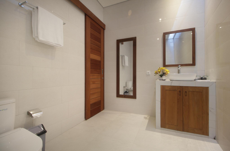 Bathroom 4, Bougainvillea Villas Cemagi by Parigata, Badung