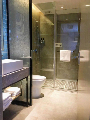 Bathroom 3, Echarm Hotel Yangshuo West Street, Guilin