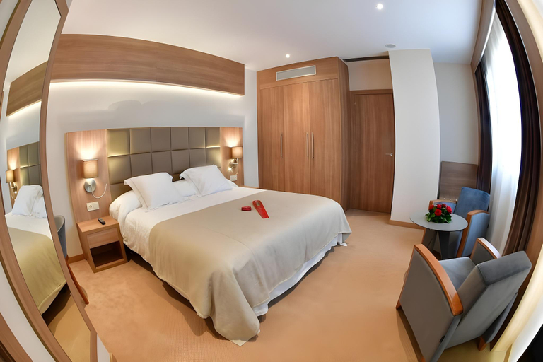 Bedroom 3, Lamaraz Arts Hotel, Kouba