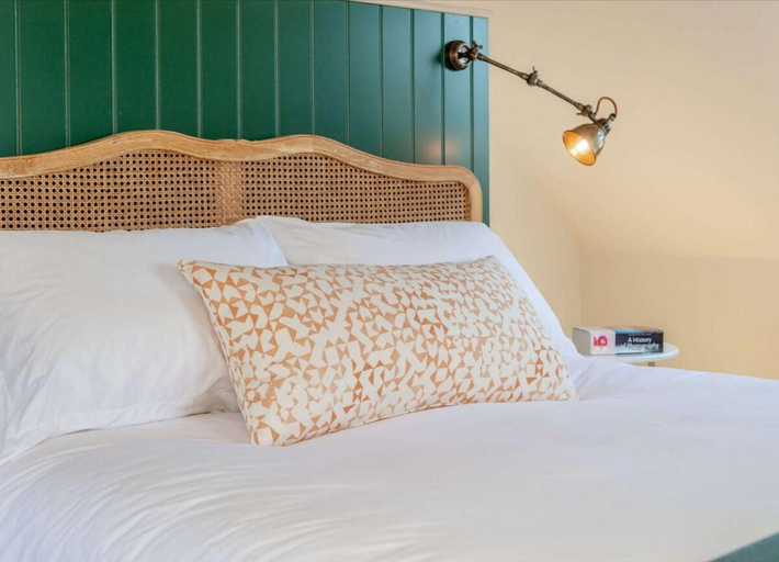 Bedroom 2, Vineyard View - Otium Wine Estate, Hampshire