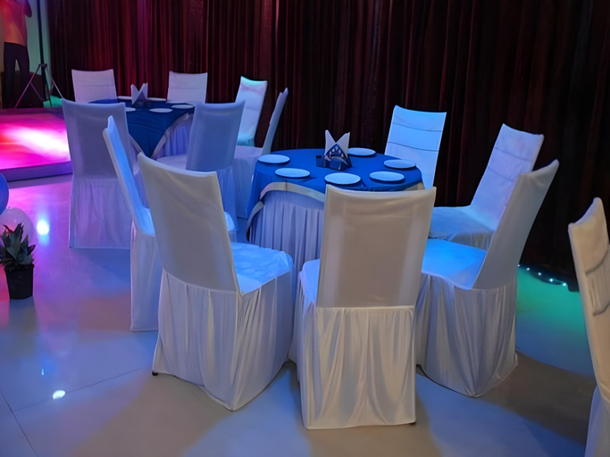 Food & Drinks, Hotel D Grand, Bareilly