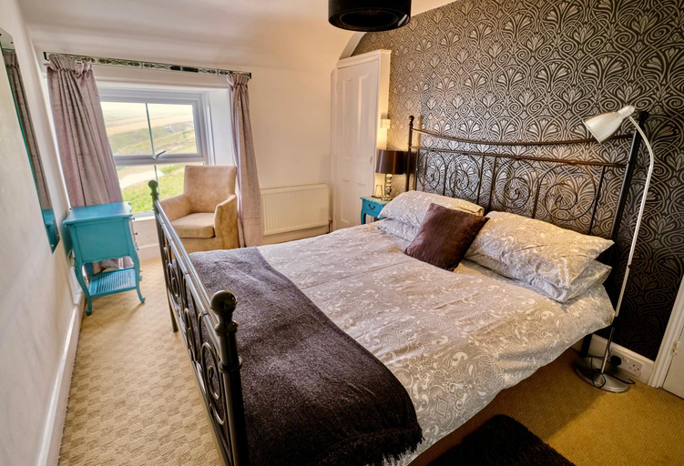 Bedroom 2, Beacon Crag, Cornwall