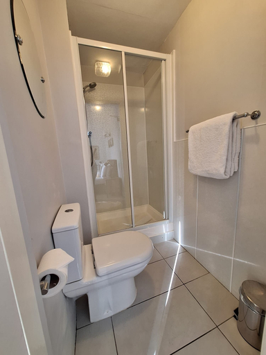 Bathroom 3, Pheasant Inn, Lancashire