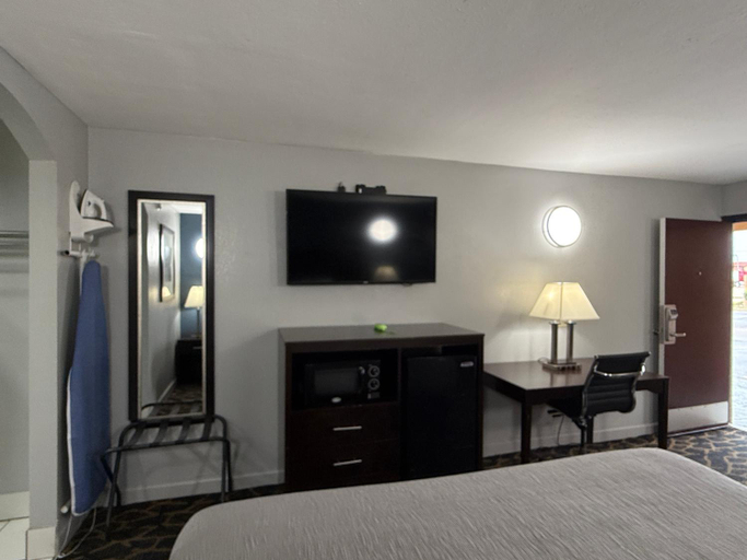 Bedroom 3, Quality Inn Indianola, Sunflower
