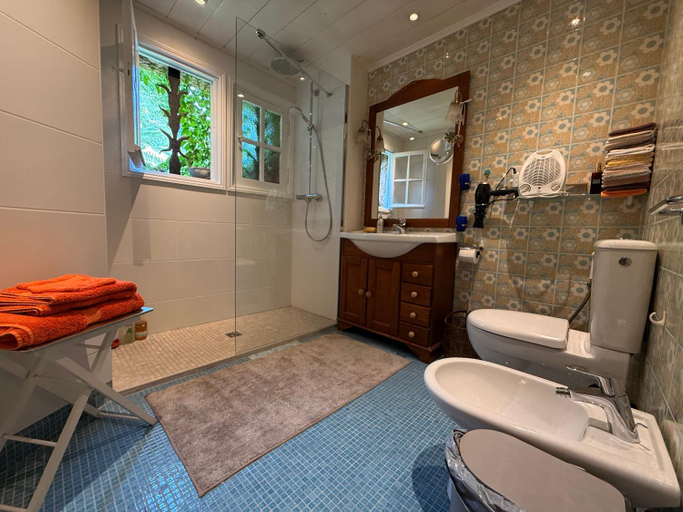 Bathroom 3, ABEILLE, Alpes-Maritimes