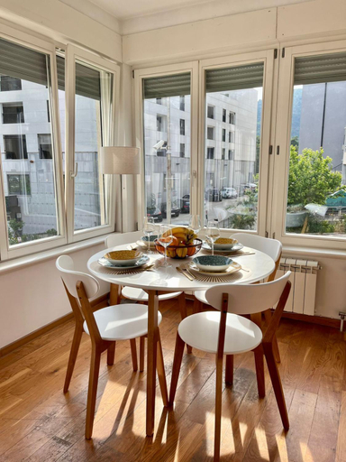 Others 5, Sunny apartments