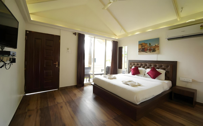 Others 3, Sunset & Waves Resort, North Goa
