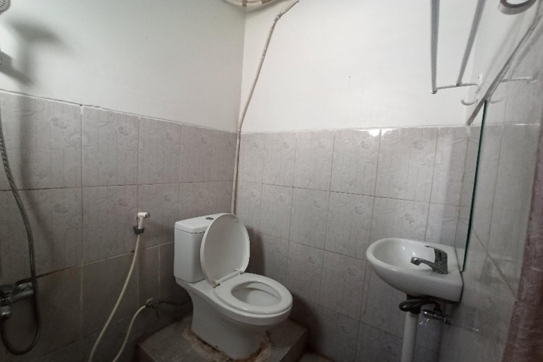 Bathroom 4, OYO Life 189 AA Residence Syariah, Palembang