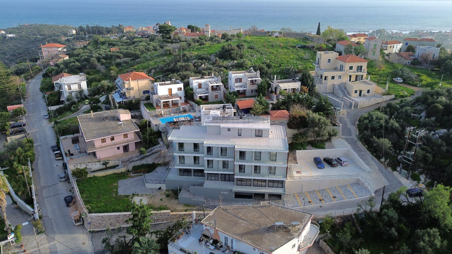 Others 4, Trinasus Hotel, Peloponnese