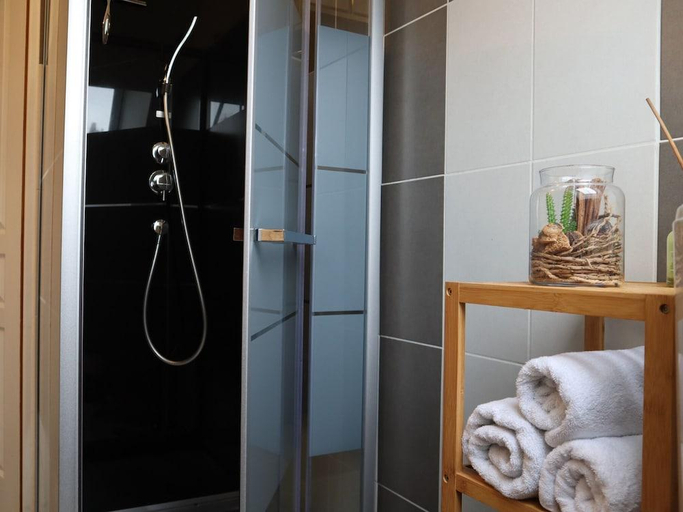 Bathroom 3, Appartement Saint-Omer Centre, Pas-de-Calais