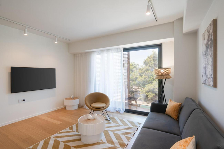 Shared lounge/TV area 5, LIV Athinum 1 - Luxury Apartments, Attica