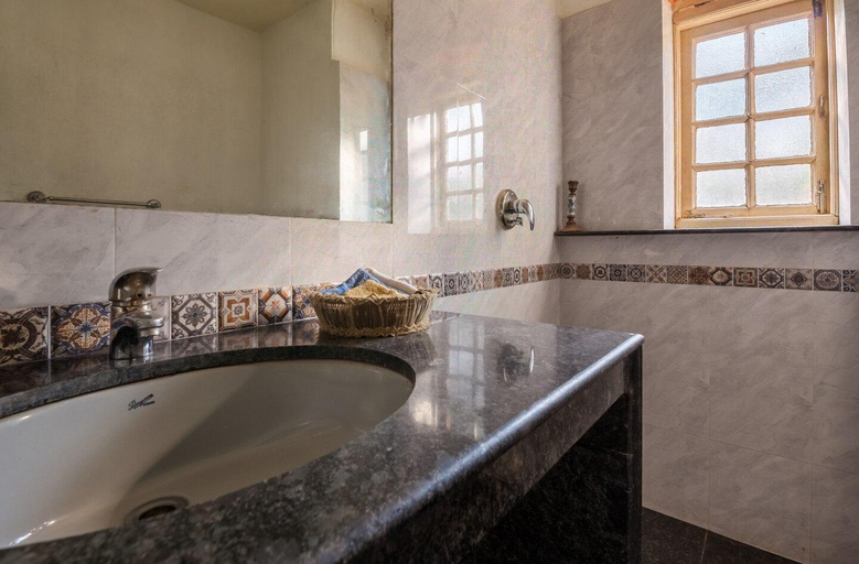 Bathroom 3, Cosy Homestay by StayVista - A Tranquil Retreat on Cloud 9, Pune