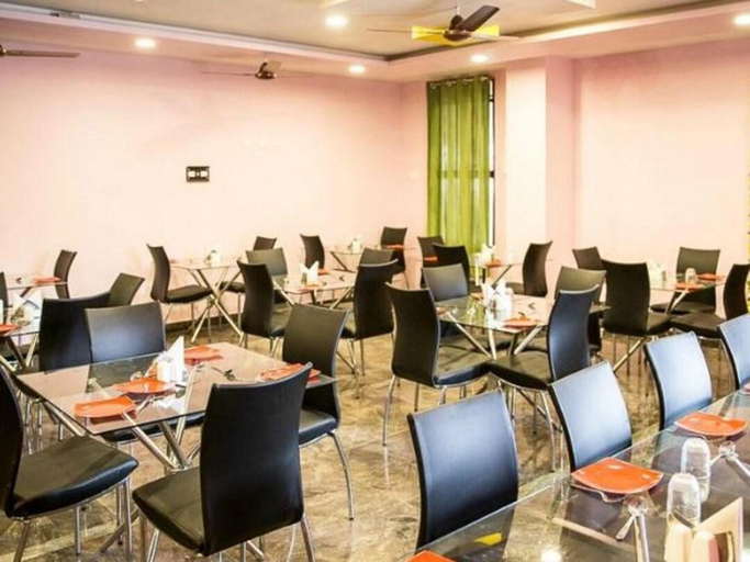 Food & Drinks, Touchstone Resort, Vellore