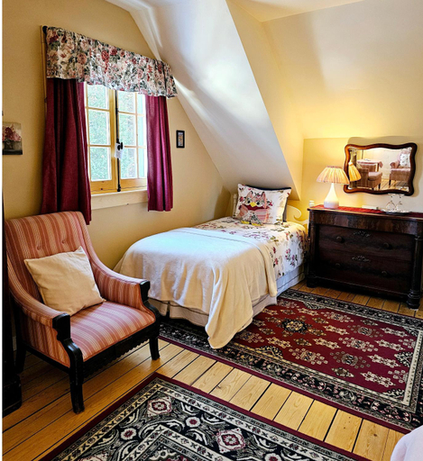 Bedroom, Auberge La Chatelaine, Charlevoix-Est