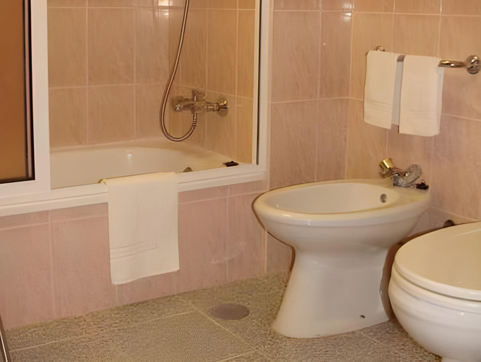 Bathroom 2, Apartamentos Sao Joao, Horta