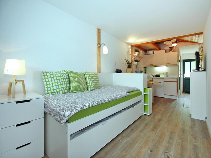 Others 4, Bootshaus in Mirow mit uberdachter Terrasse, Mecklenburgische Seenplatte