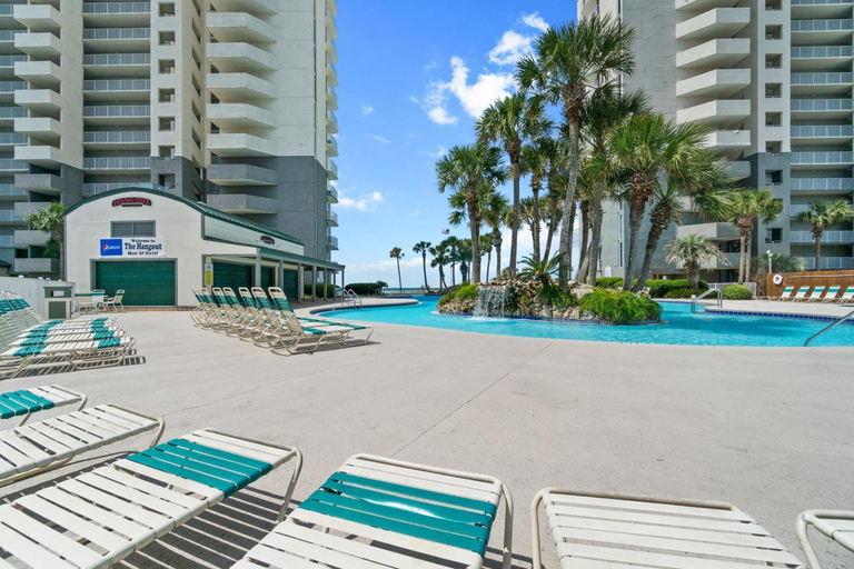 Sport & Beauty 2, Long Beach Resort by Panhandle Getaways, Bay