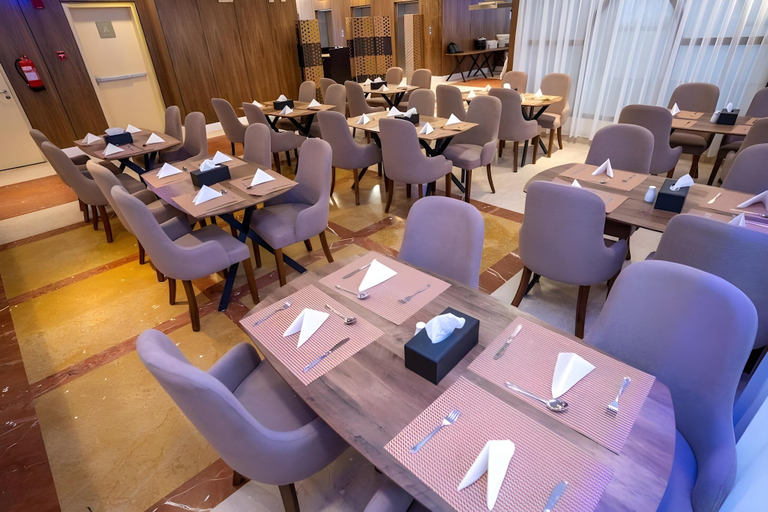 Food & Drinks 4, Nusk Al Hijrah, Al Madinah Al Munawwarah