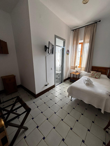 Bedroom 2, Hotel Entreolivos, Sevilla