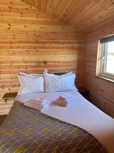 Bedroom 2, Lakeside Fishing Pods, Lincolnshire