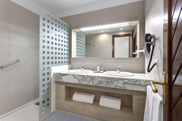 Bathroom 5, Suite Hotel Fariones, Las Palmas