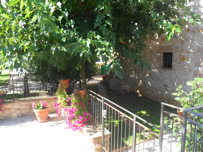 Others 5, Casale Santa Caterina, Terni