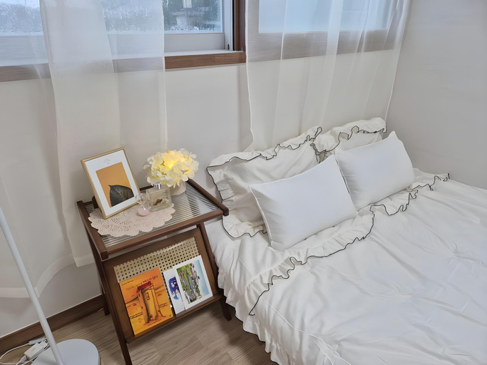 Bedroom, Tongyeong Sea Garden Pension, Tongyeong