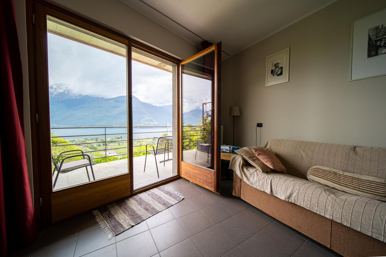 Others 3, Bed and Breakfast Studios Alto lago di Como, Como