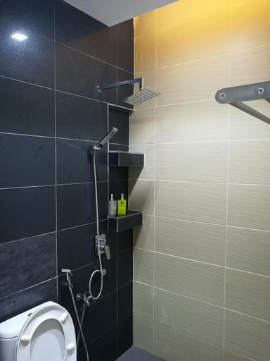 Bathroom 3, EJ Guesthouse, Kemaman