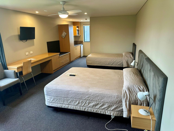 Bedroom 3, Pokeno Motel, Franklin