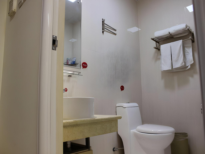 Bathroom 3, Thank Inn Hotel Hebei Xingtai Shaheweisan Road Expressway Intersection, Xingtai