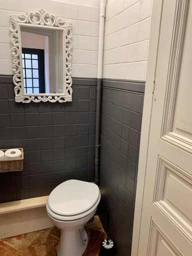 Bathroom 3, L'Ancienne Boulangerie, Aude