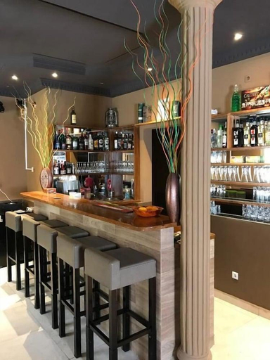 Food & Drinks, J Pad Hotel Dakar, Dakar