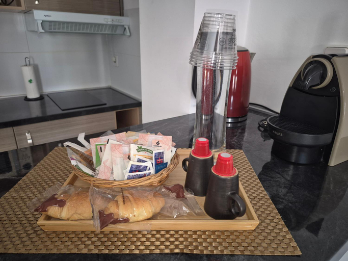 Food & Drinks, Trebol Apartamentos Benalmadena, Málaga